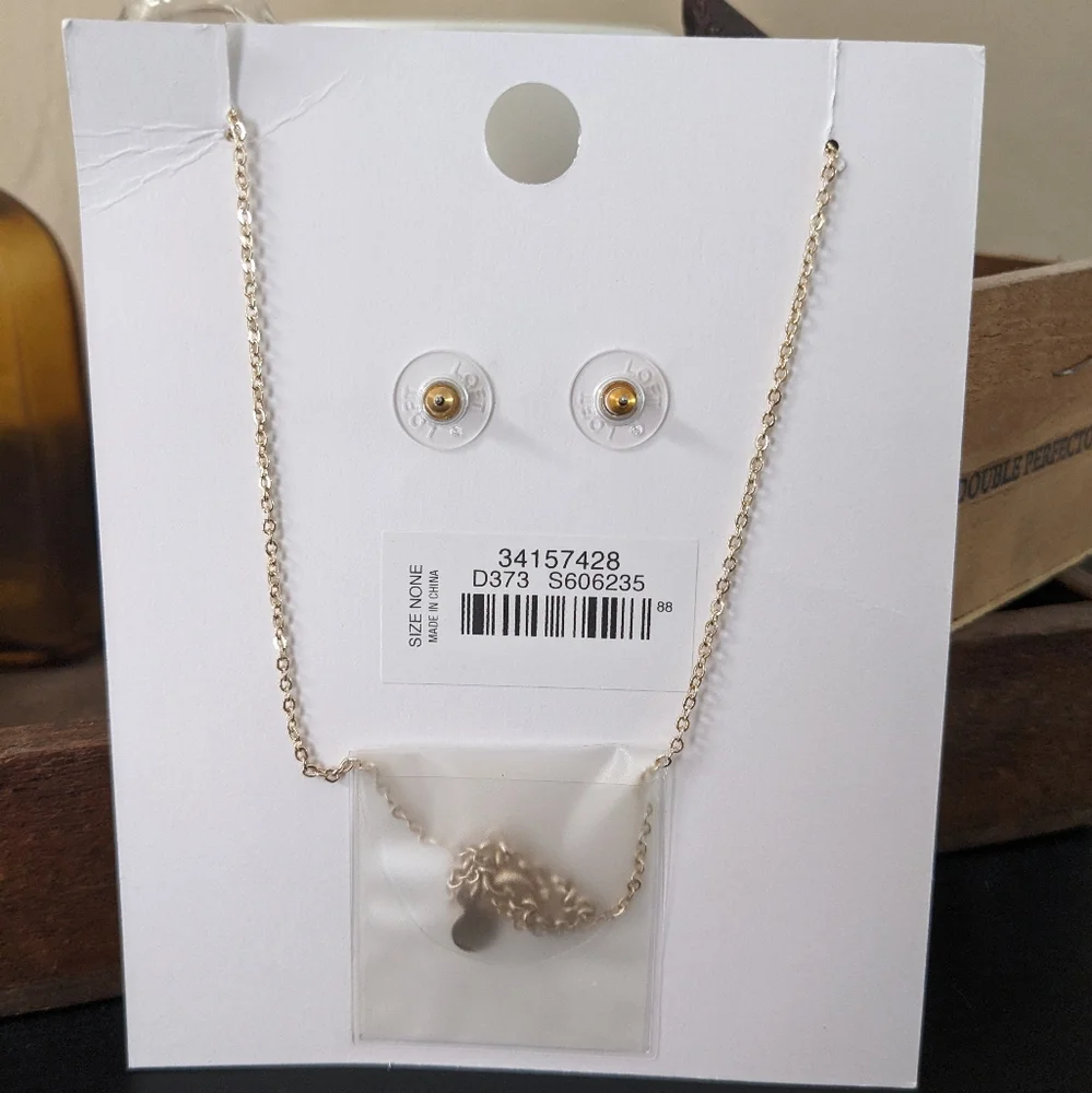 LOFT Earring and Necklace Set - Picture 5 of 8